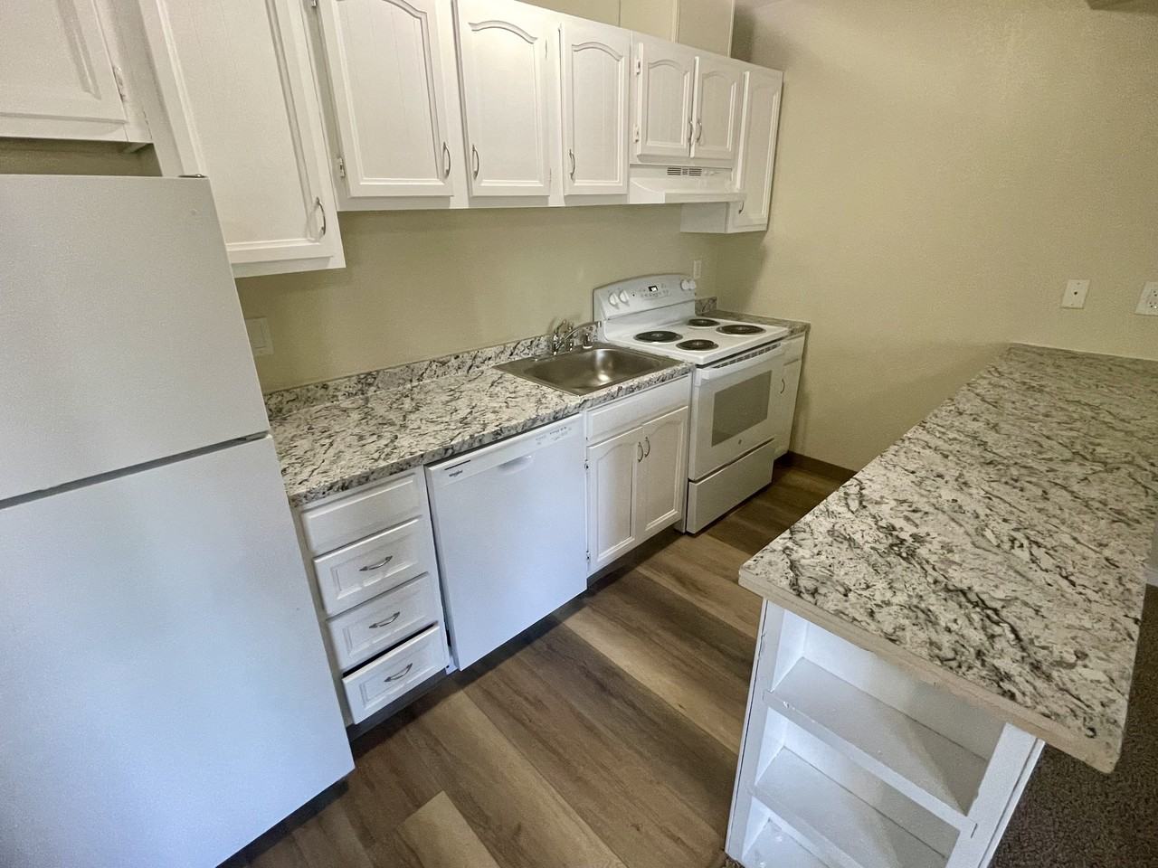 (46) West Midtown Pointe - Photo 4 of 22