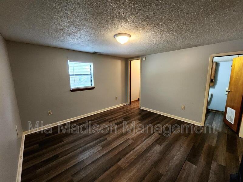 40 1/2 Wesley St Lowr - Photo 3 of 9