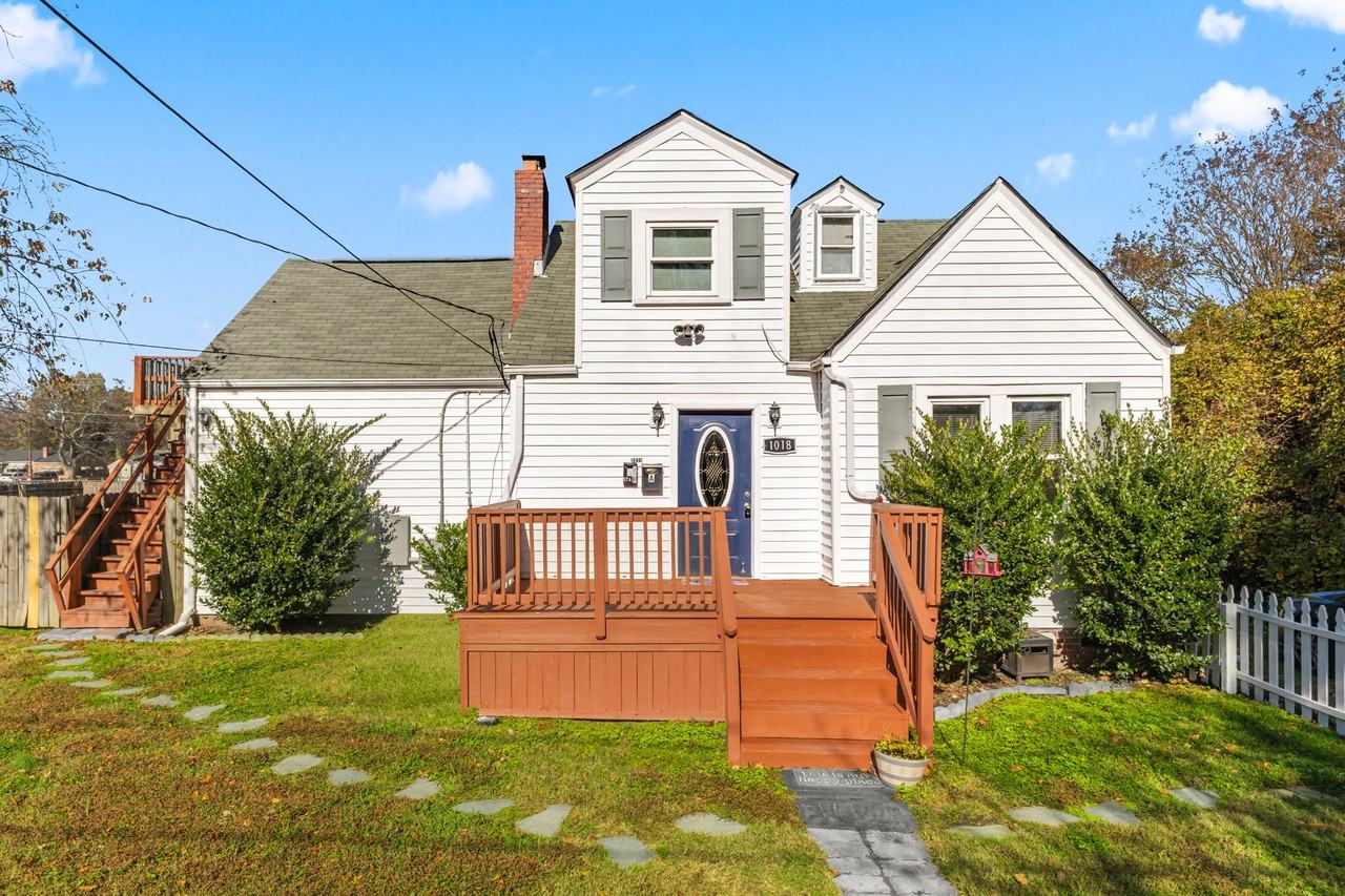 1018 Wolcott Avenue Unit A - Photo 2 of 20