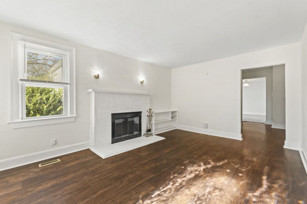 1018 Wolcott Avenue Unit A - Photo 3 of 20