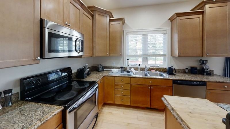 3874 Mill Pond Ln - Photo 7 of 21