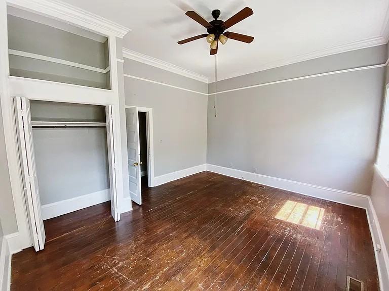 317 E 31st St #A - Photo 7 of 12