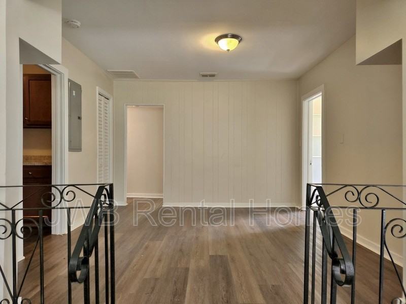 214 Santa Barbara Ave - Photo 5 of 13