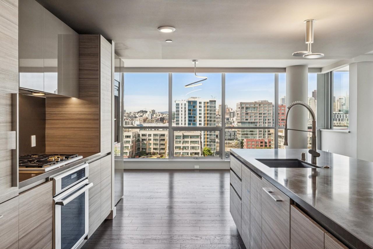 708 Long Bridge Street #1109 - Photo 5 of 44