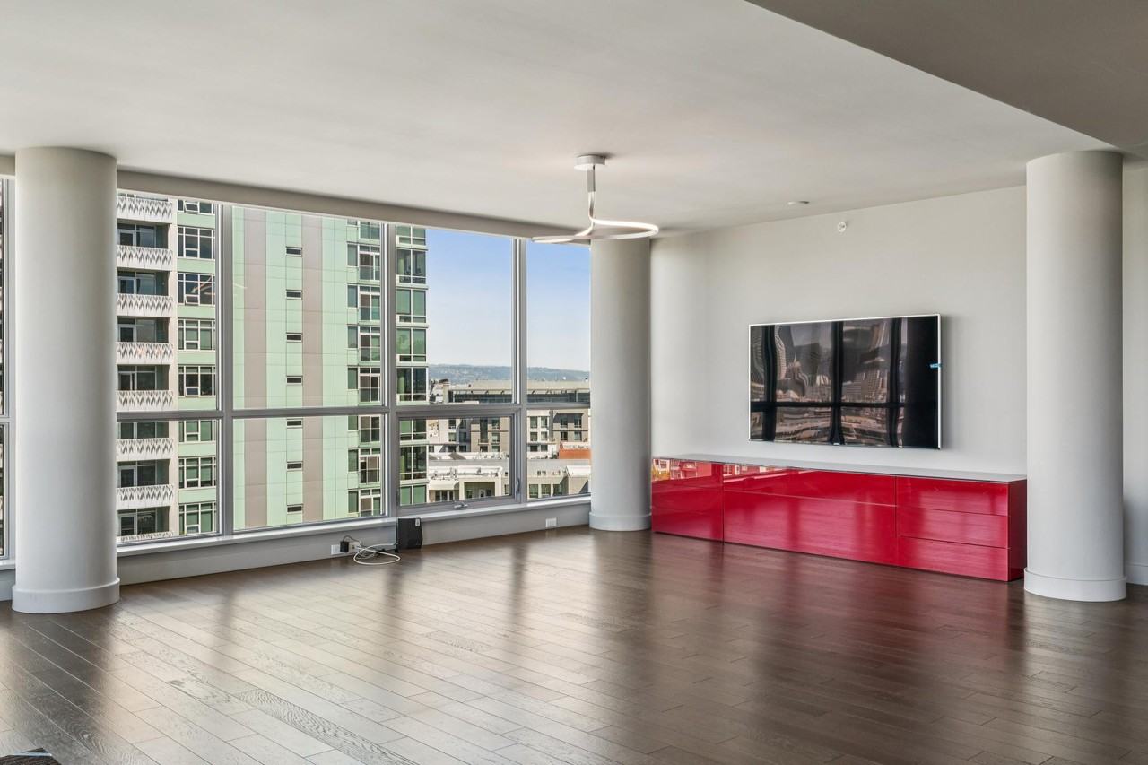 708 Long Bridge Street #1109 - Photo 6 of 44