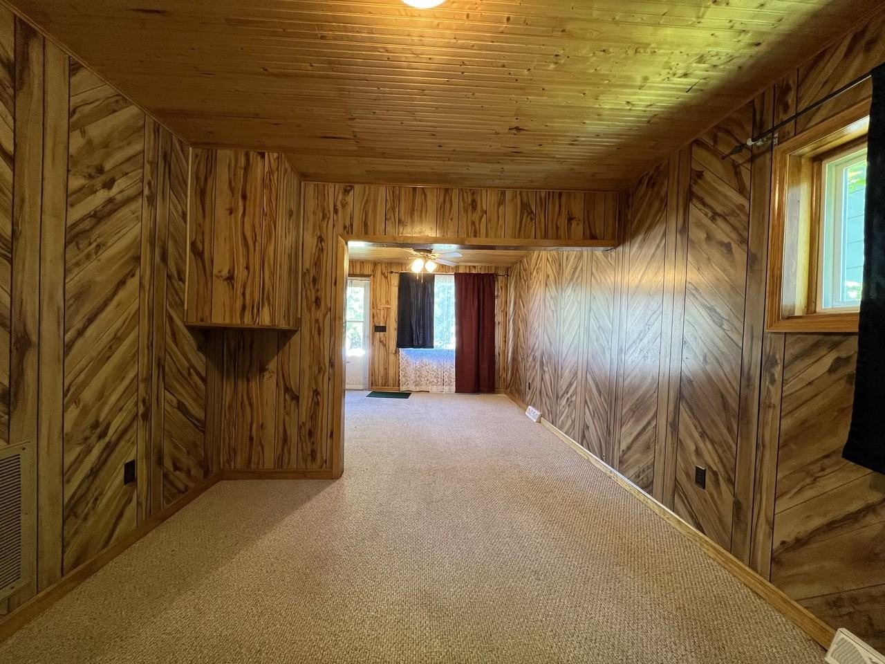 614 Saint Claire Street - Photo 7 of 13