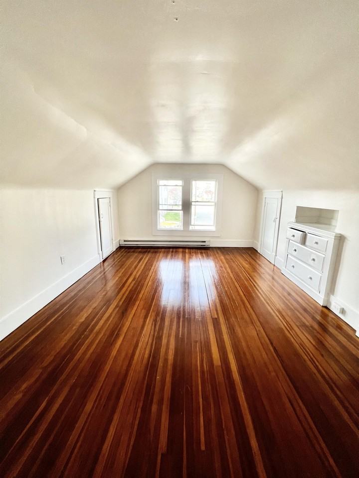 37 Hamilton Ave - Photo 2 of 50