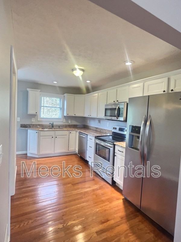 25 Marie Dr - Photo 4 of 10