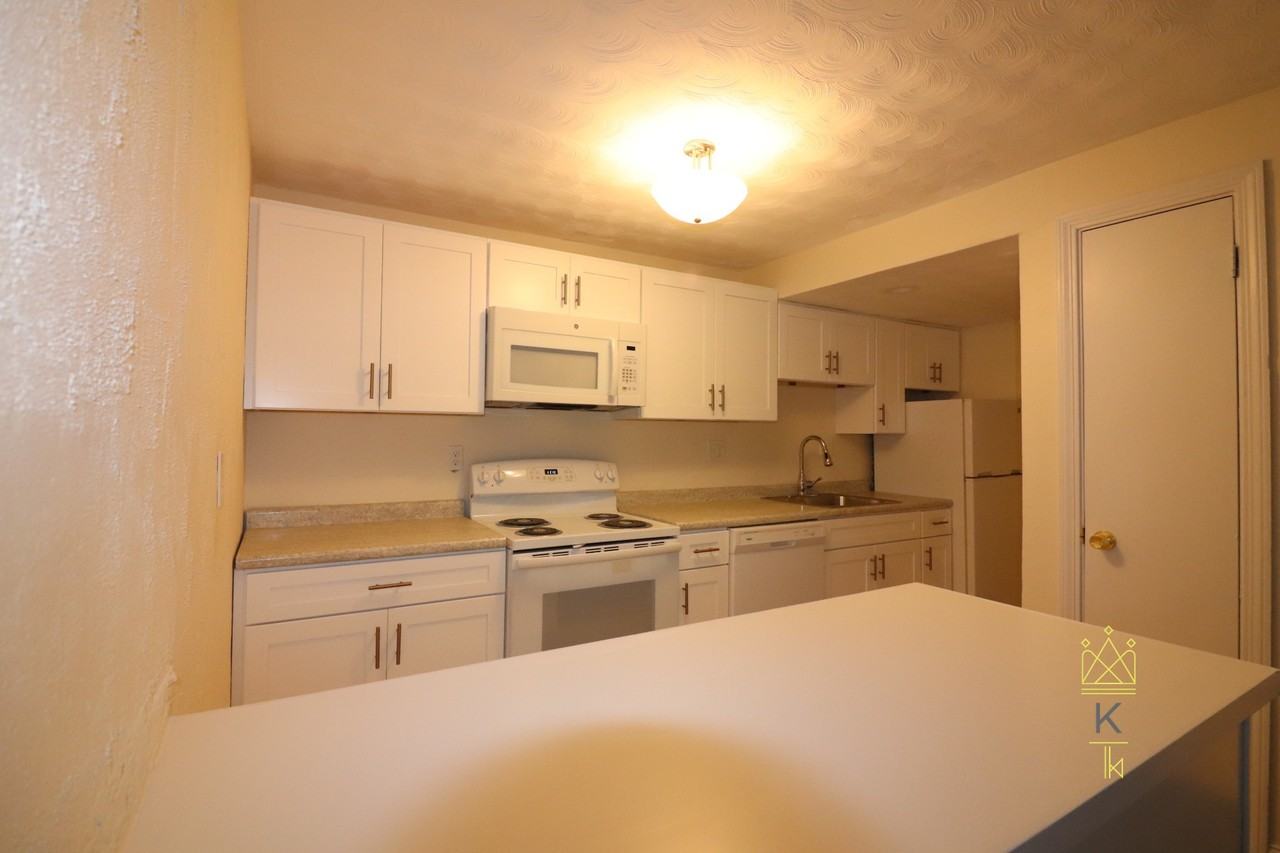1961 Commonwealth Ave #B1 - Photo 7 of 16