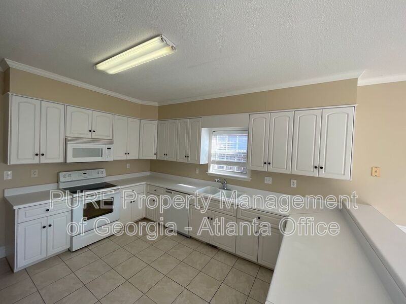 234 Stonington Dr - Photo 2 of 26