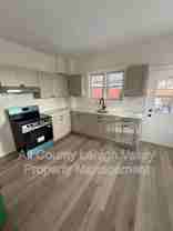 326 N Fountain St - Photo 1 of 1