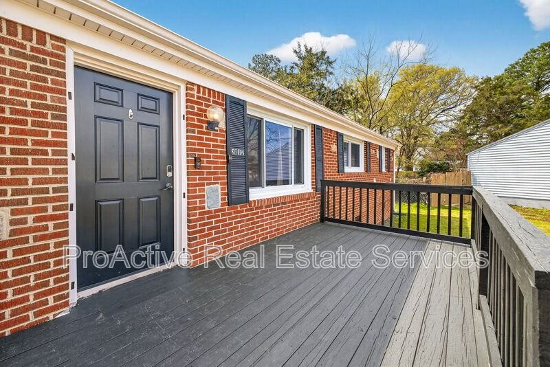 2012 Midway Ave - Photo 3 of 25