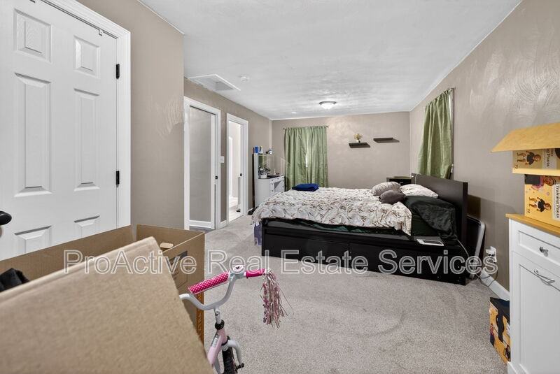 2012 Midway Ave - Photo 6 of 25