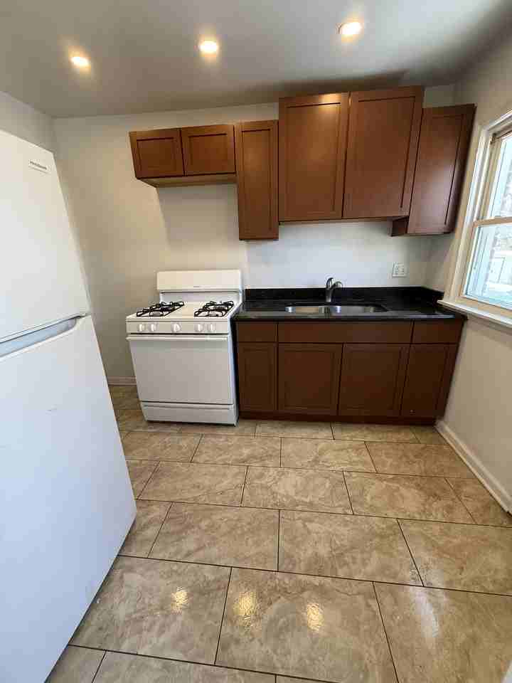 Martin Luther King Junior Boulevard South - Photo 3 of 8