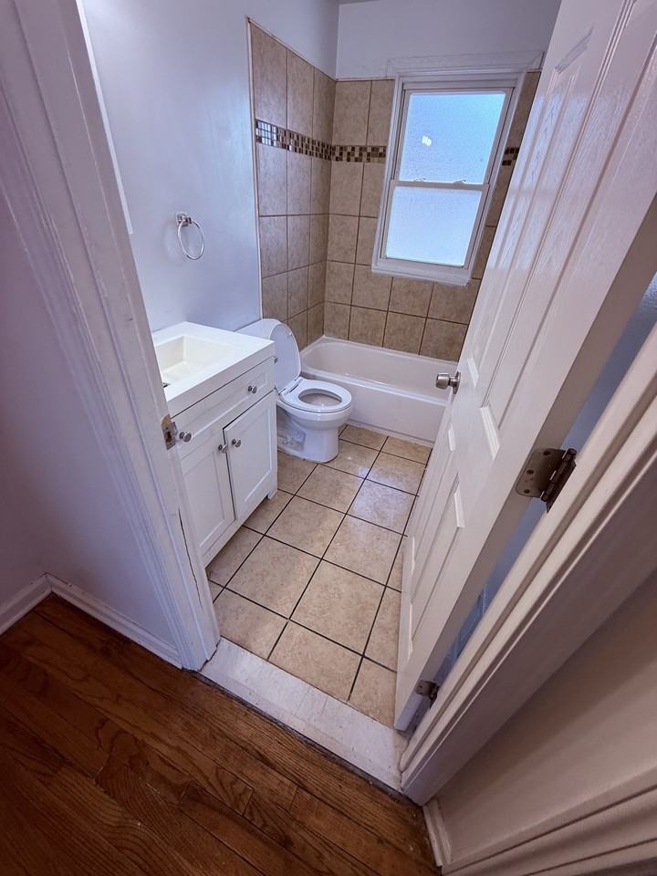 Martin Luther King Junior Boulevard South - Photo 6 of 8