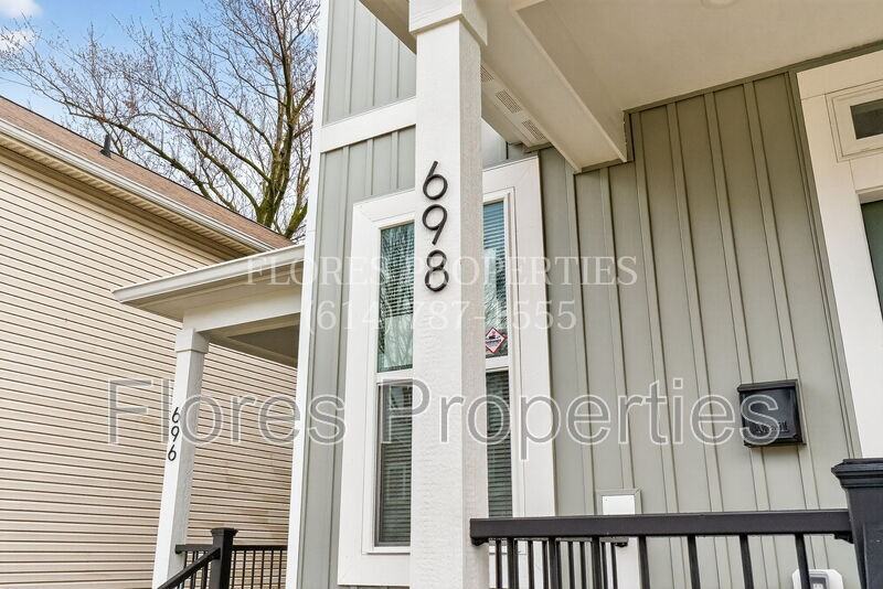 698 S 22nd St - Photo 3 of 38