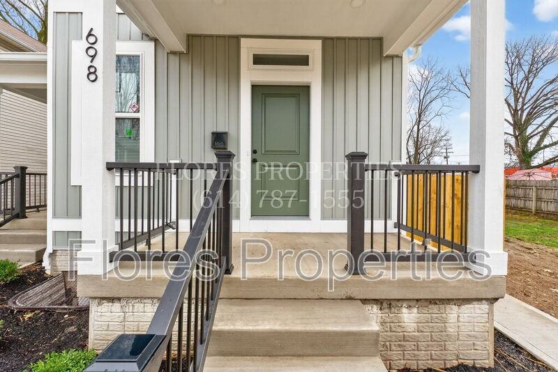 698 S 22nd St - Photo 4 of 38