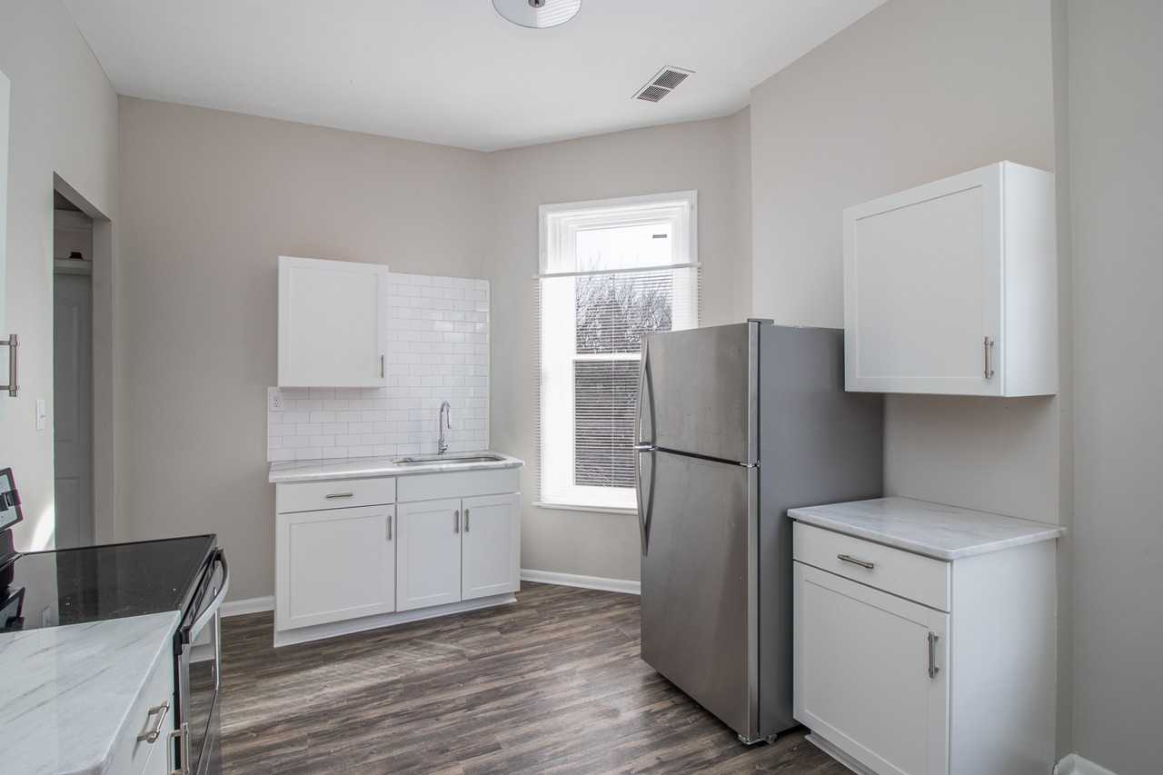 816 Considine Avenue - Photo 4 of 18