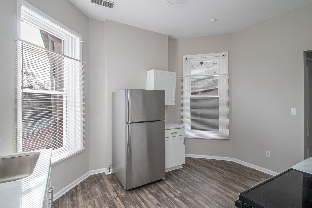 816 Considine Avenue - Photo 5 of 18