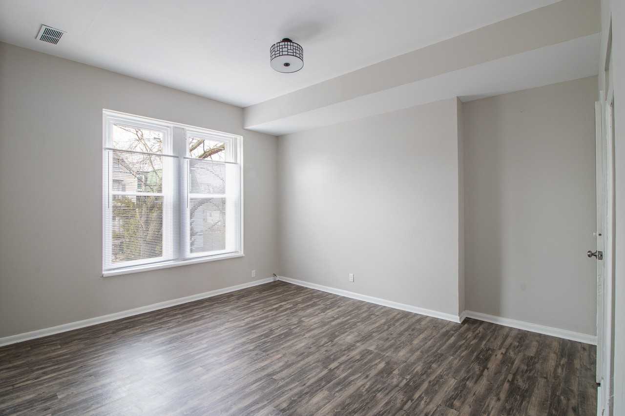 816 Considine Avenue - Photo 7 of 18