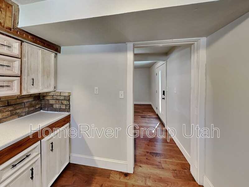 3240 E Mcneill Cir - Photo 4 of 18