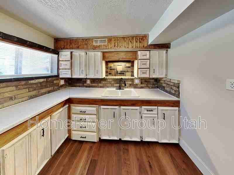 3240 E Mcneill Cir - Photo 6 of 18