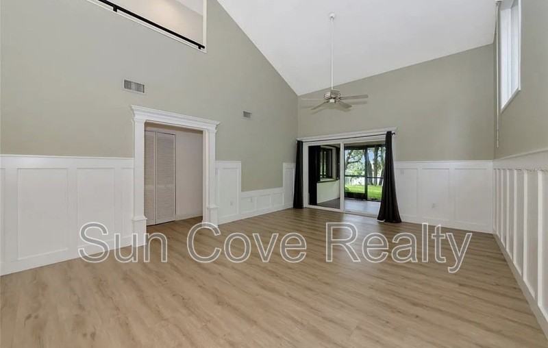 4518 Ascot Cir S - Photo 3 of 22