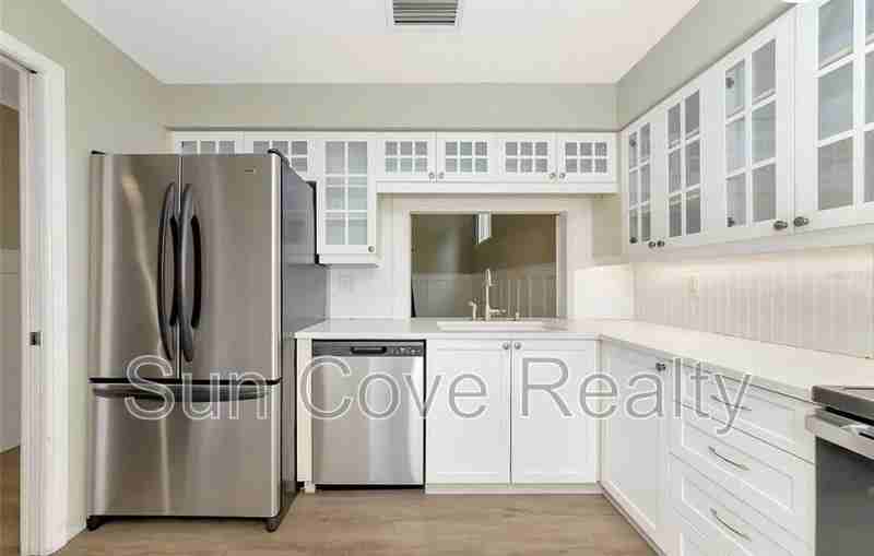 4518 Ascot Cir S - Photo 4 of 22