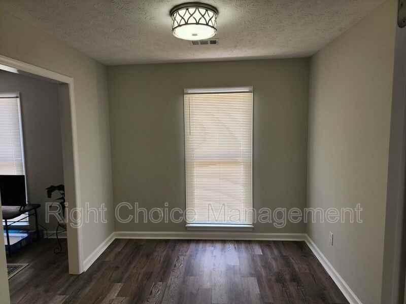 3034 Lansing Ave - Photo 2 of 15