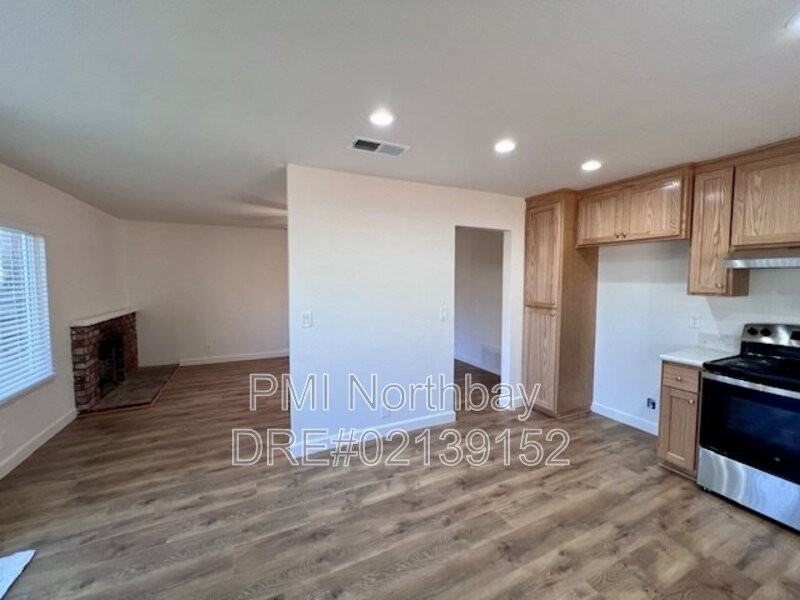 2578 Pembrook Way - Photo 3 of 15