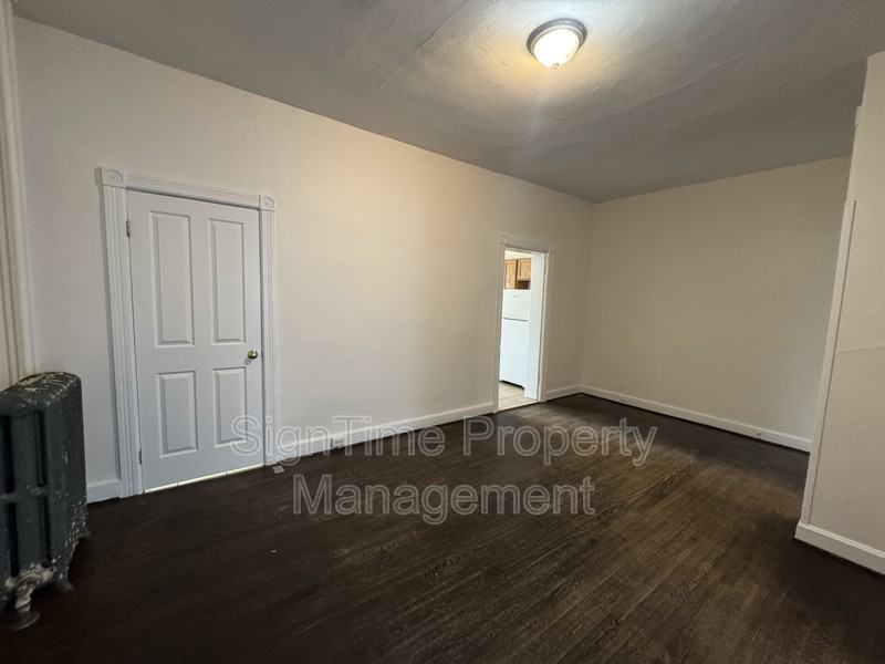 42 East Franklin Street - Photo 4 of 18