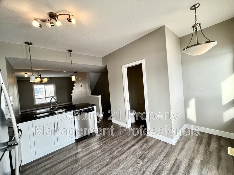 13003-132 Avenue Nw #16 - Photo 3 of 15