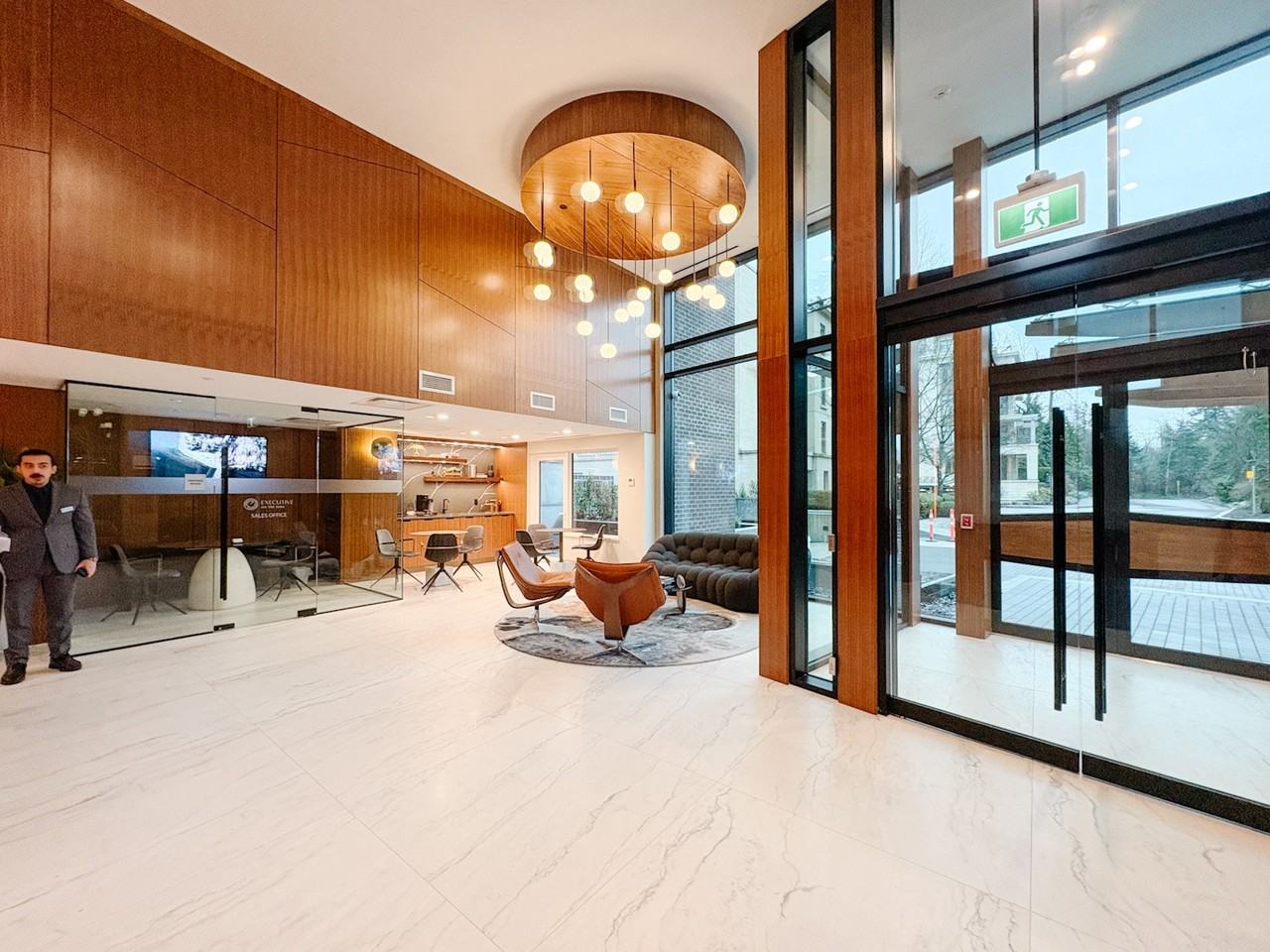 423 6th Street #604 - Photo 3 of 31