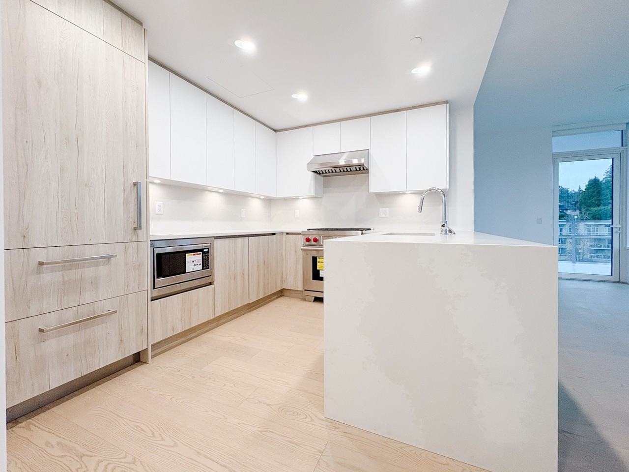 423 6th Street #604 - Photo 6 of 31