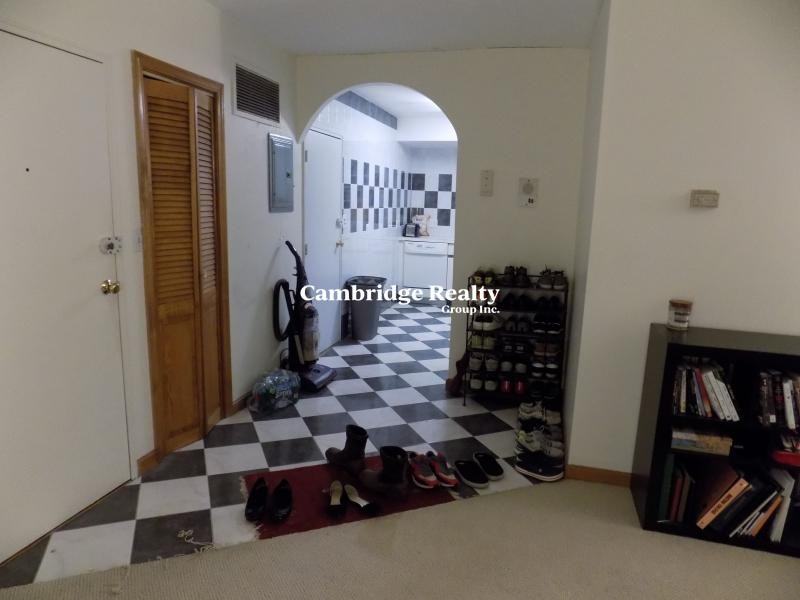 125 Lake Shore Rd #4T - Photo 2 of 7