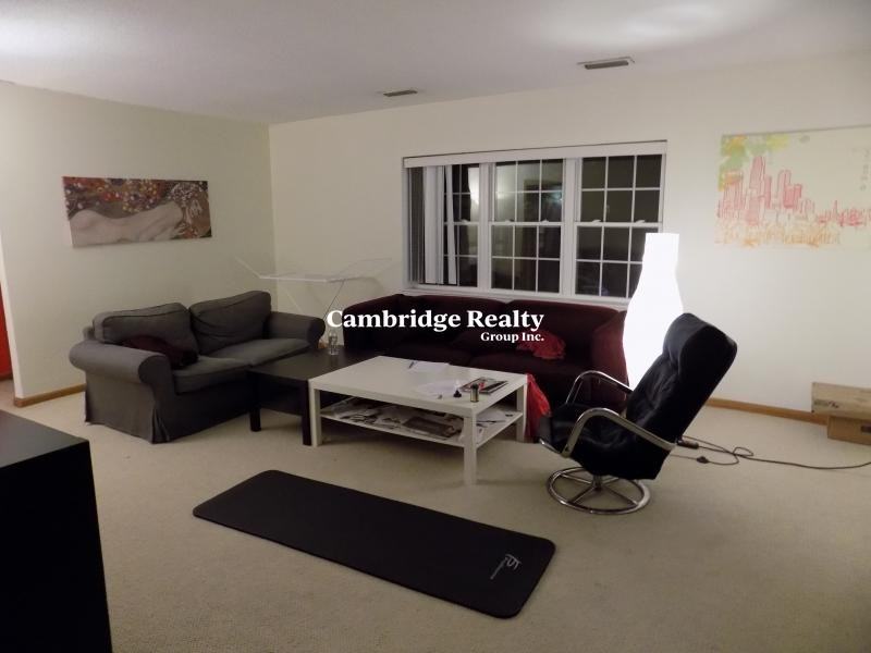 125 Lake Shore Rd #4T - Photo 3 of 7