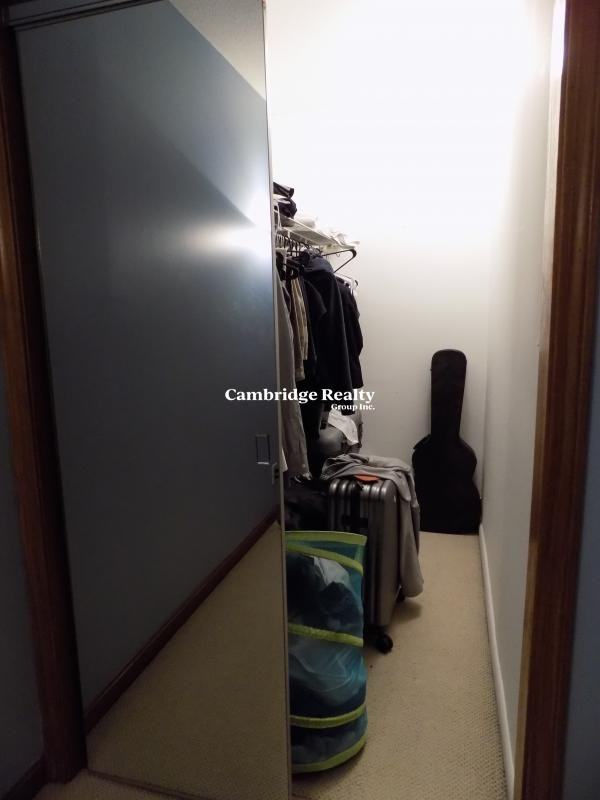 125 Lake Shore Rd #4T - Photo 5 of 7