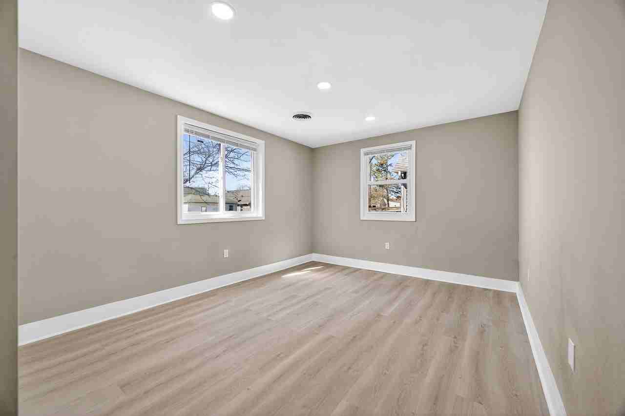 3313 N Stanley St - Photo 7 of 19