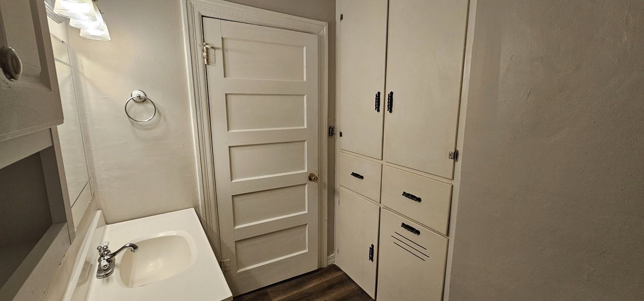 1052 S Thelma Ave #1052 - Photo 4 of 35