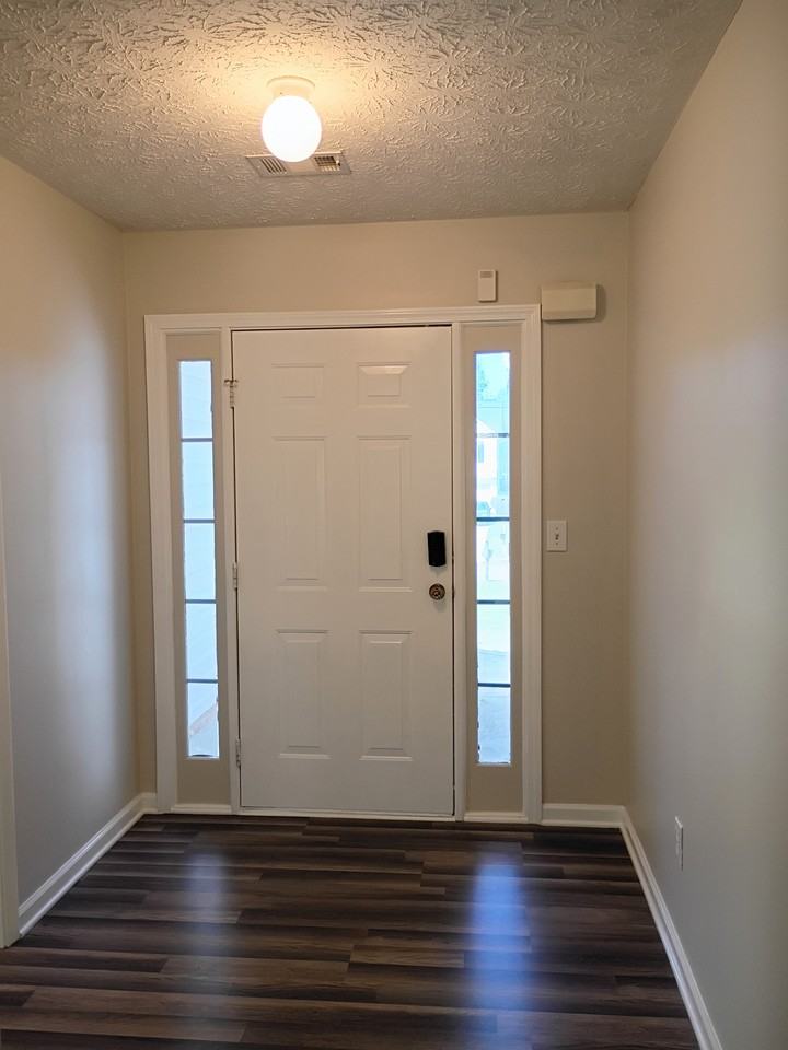 173 Floresta Dr - Photo 2 of 37