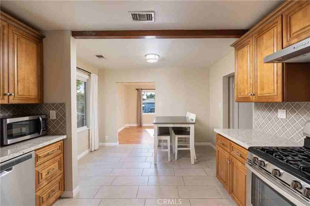 1716 W Madison Ave - Photo 5 of 8