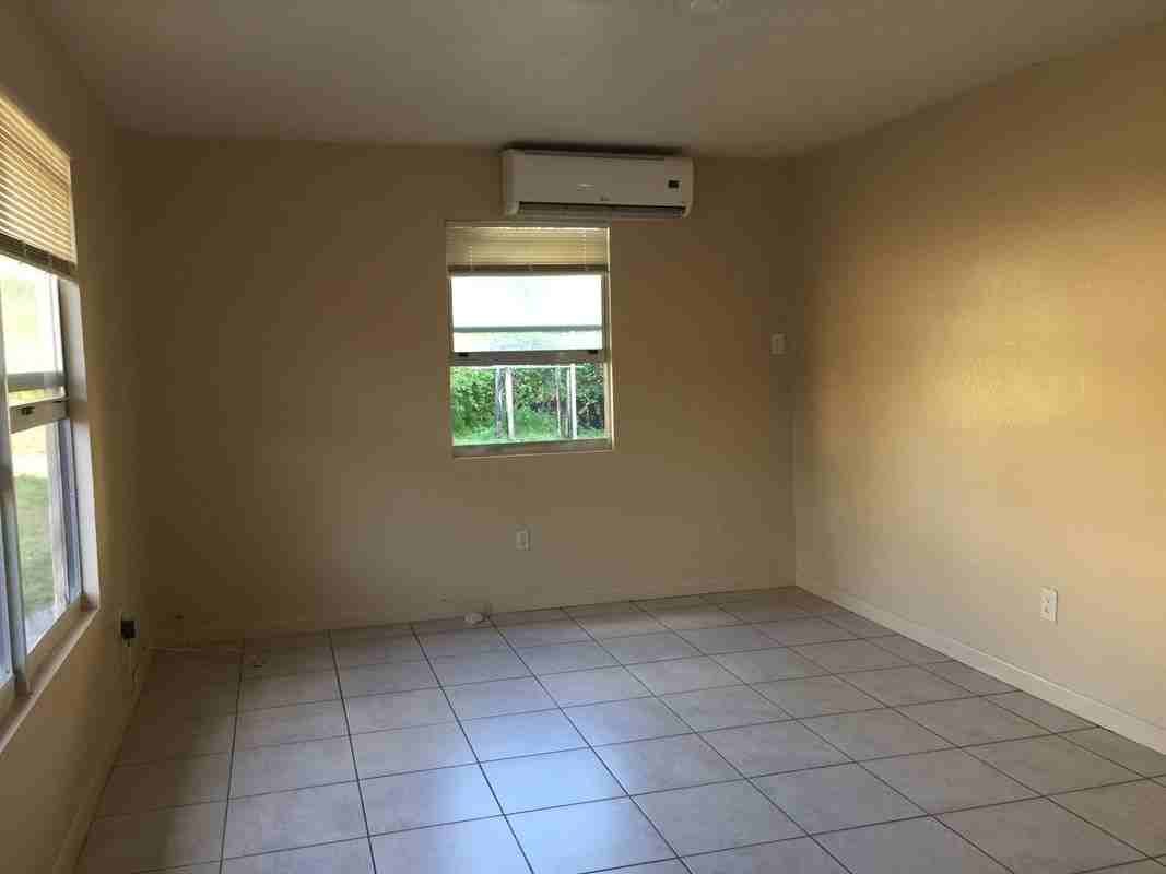 2424 Nw 21st St ##5 - Photo 5 of 5