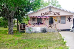 115 Lake St - Photo 1 of 1