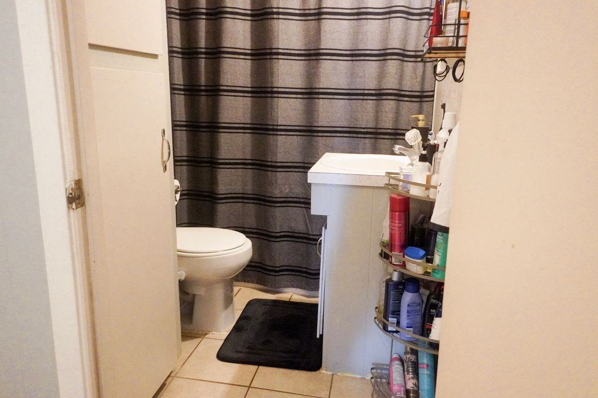 115 Lake St - Photo 6 of 8