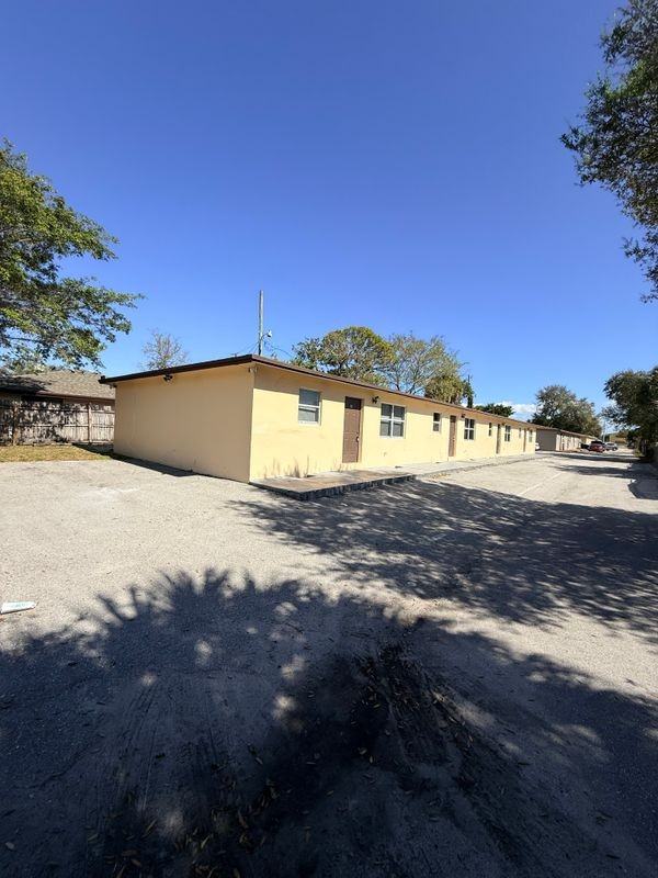 2721 Avenue S ##D2 - Photo 2 of 3