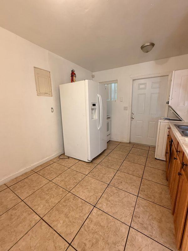 2721 Avenue S ##D2 - Photo 3 of 3