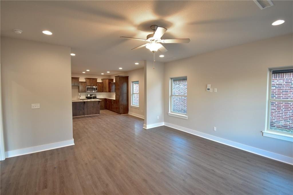 747 N Malbec Rd - Photo 3 of 28