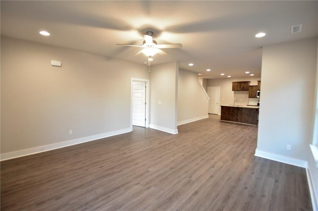 747 N Malbec Rd - Photo 4 of 28