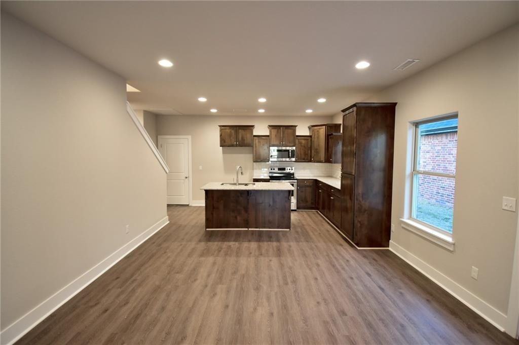 747 N Malbec Rd - Photo 5 of 28