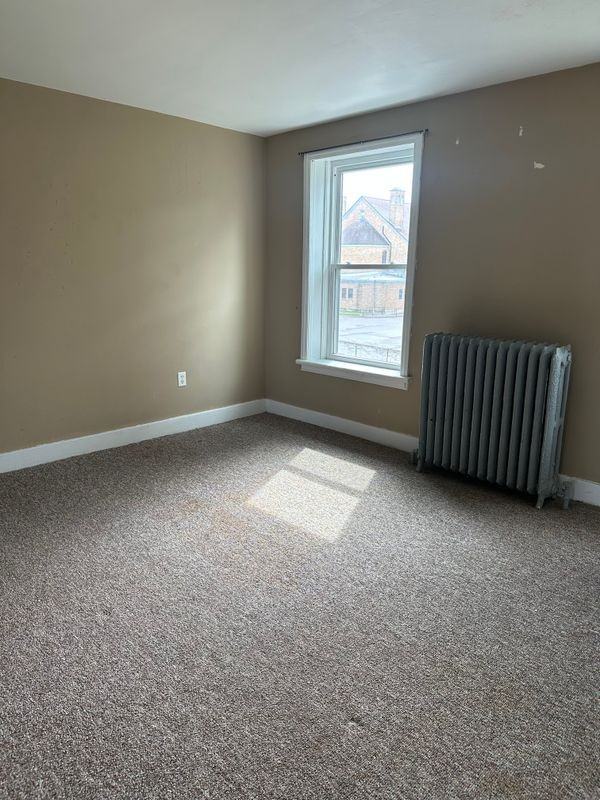 14 S Lewis St - Photo 6 of 8